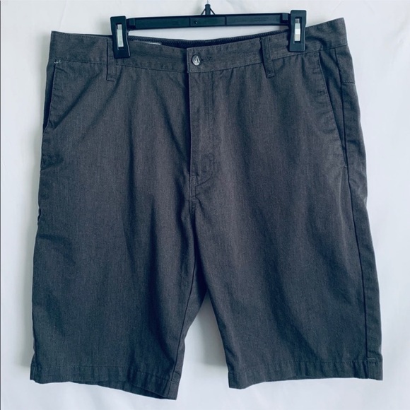 Volcom Men’s Shorts Size 36 Charcoal Gray Color - Picture 9 of 9